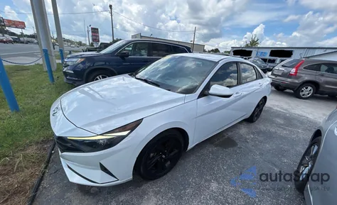 2021 Hyundai Elantra Sel z USA, uszkodzony, nr VIN 5NPLM4AG2MH026998